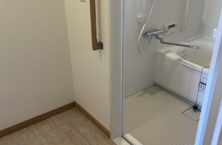 お部屋の隅々まで、専門の手でピカピカに！
